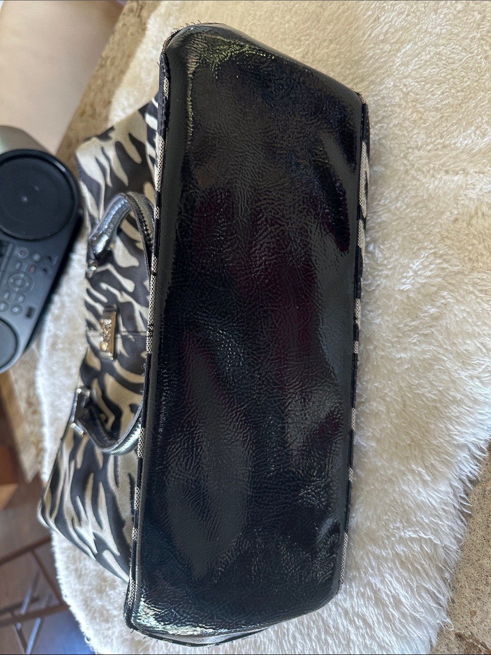 Anne Klein zebra print travel bag - Picture 8 of 8